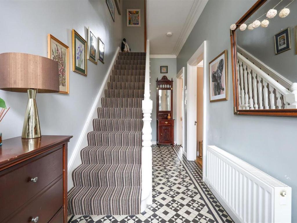 Holiday home Comfortable Escape Near Gloucester Road *
