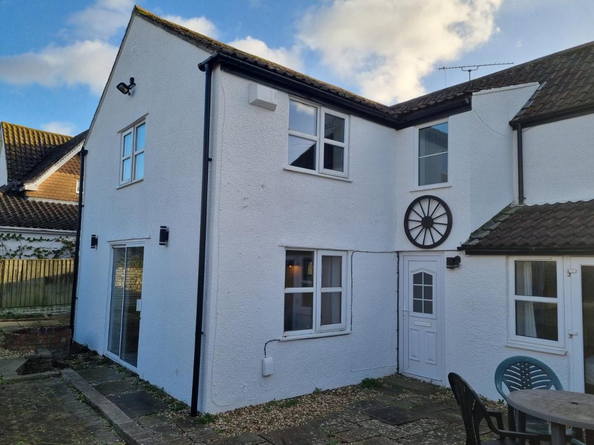 Well By Cliftonvalley Holiday home