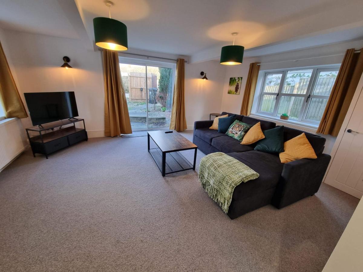 Well By Cliftonvalley Holiday home *