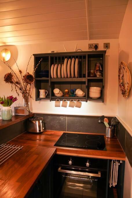 Chalet Shepherds Hut In Countryside Near Bath And *