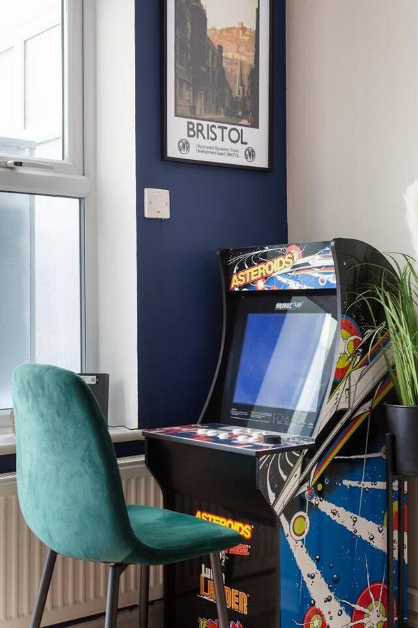 Sleek Stylish House 2 Parking - Hot Tub Apartment Bristol