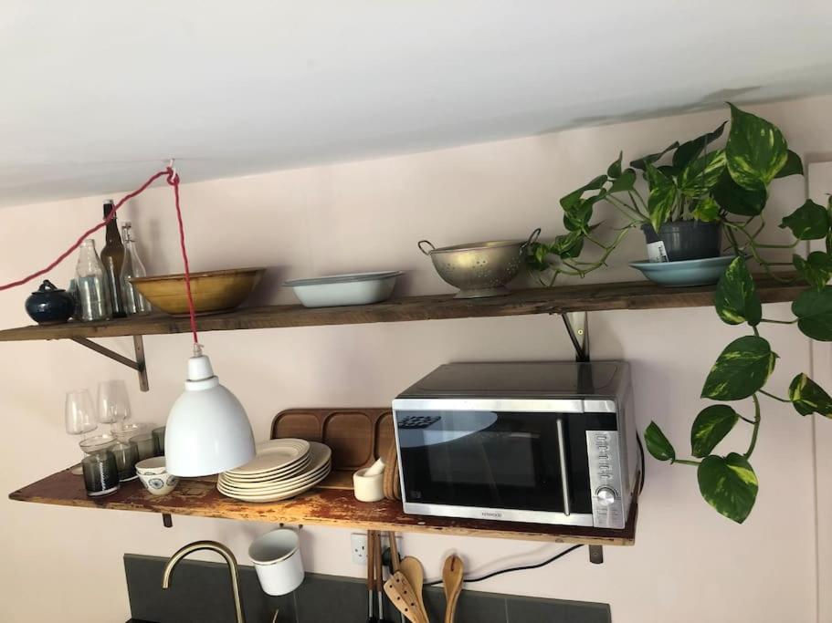 Apartment Beautiful, Well Positioned Flat In Clifton Wood