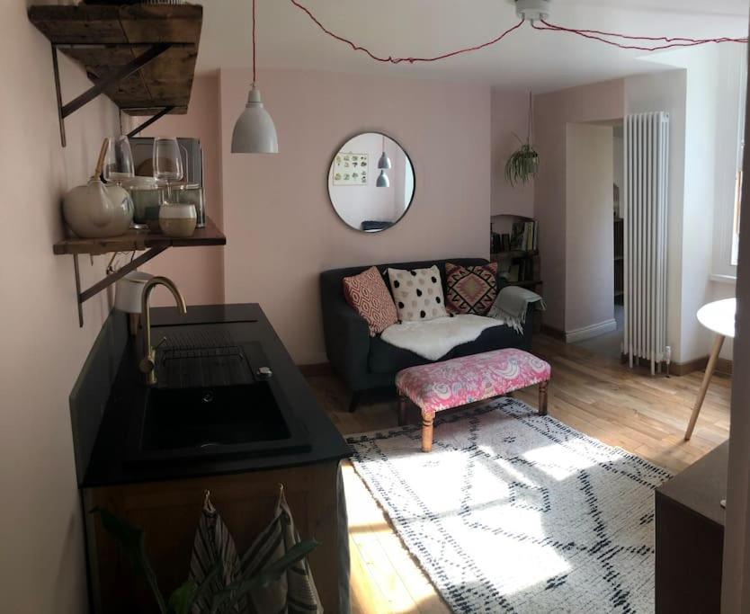Beautiful, Well Positioned Flat In Clifton Wood Apartment