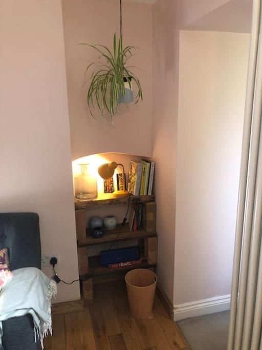 Apartment Beautiful, Well Positioned Flat In Clifton Wood Bristol