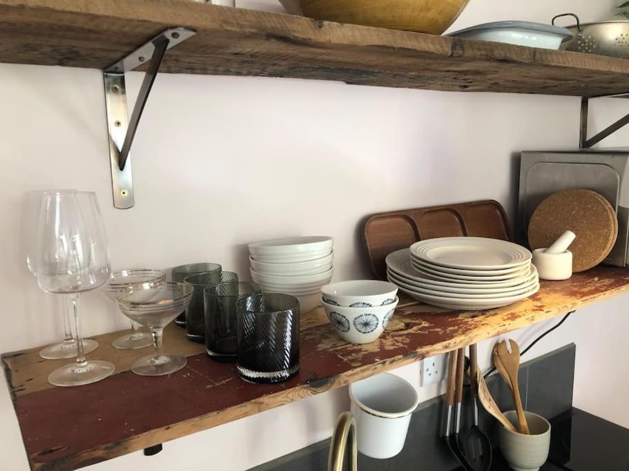 Apartment Beautiful, Well Positioned Flat In Clifton Wood