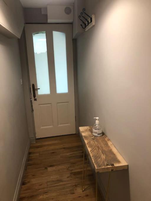 Beautiful, Well Positioned Flat In Clifton Wood Apartment Bristol