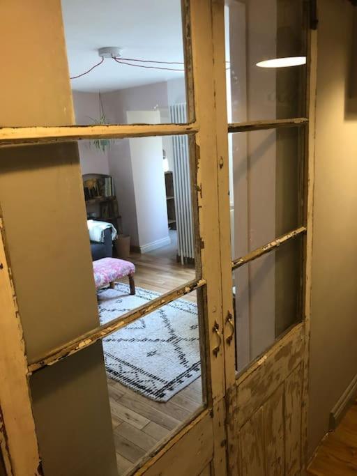 Apartment Beautiful, Well Positioned Flat In Clifton Wood *