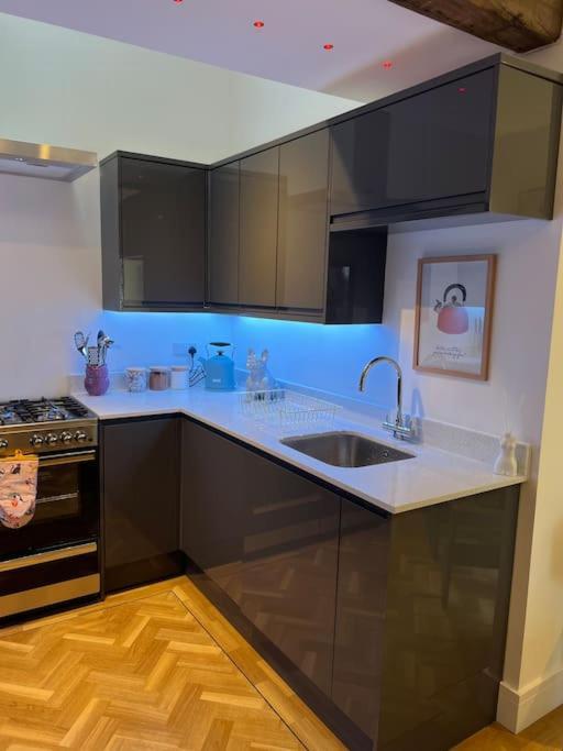 Holiday home Quirky Getaway @ The Old Bakery Bristol