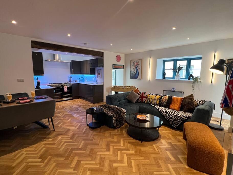 Quirky Getaway @ The Old Bakery Holiday home