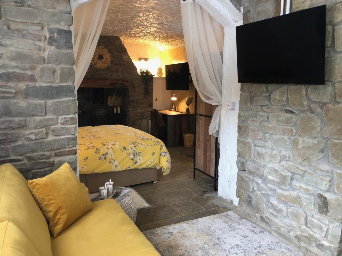 Villa Olli's Cottage-terrace & Jacuzzi
