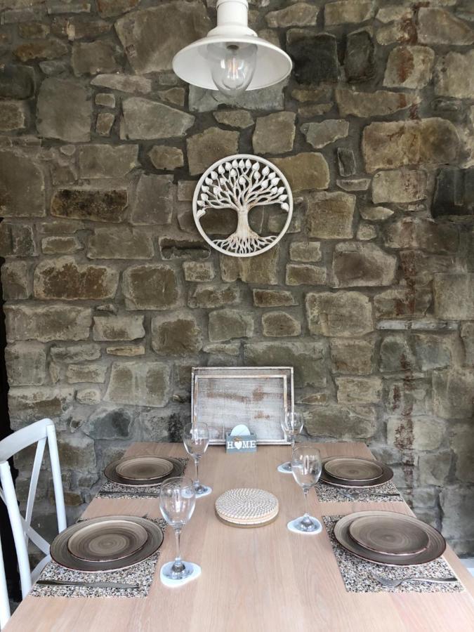 Olli's Cottage-terrace & Jacuzzi Bristol