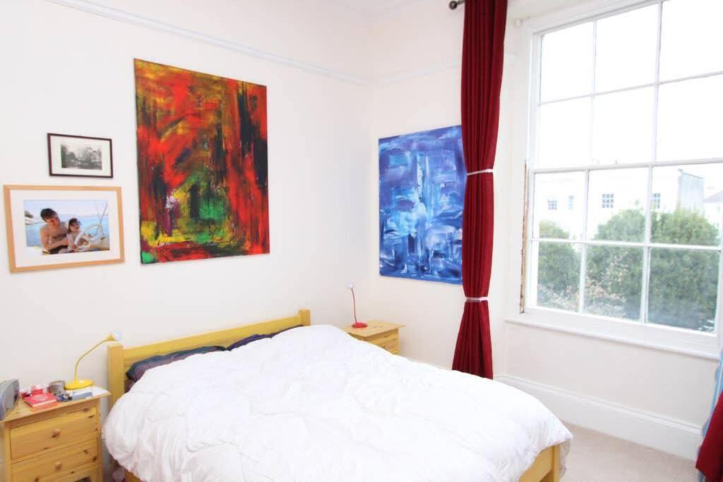 Stunning Arty In The Heart Of Clifton Bristol