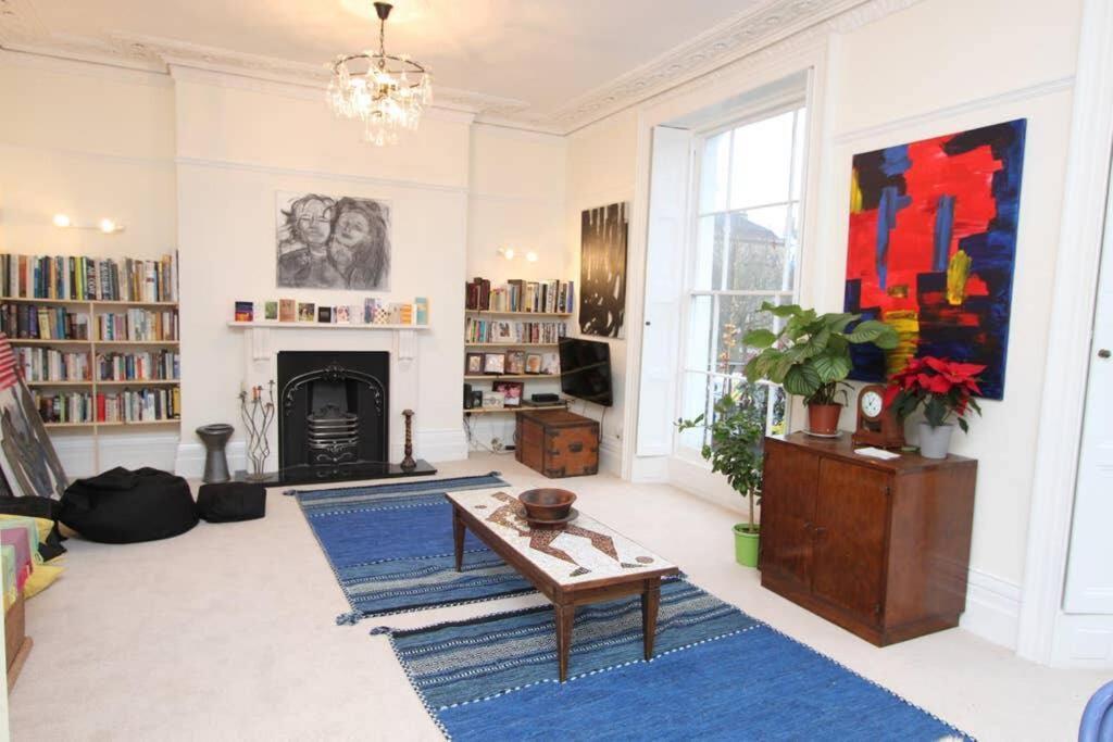 Apartment Stunning Arty In The Heart Of Clifton