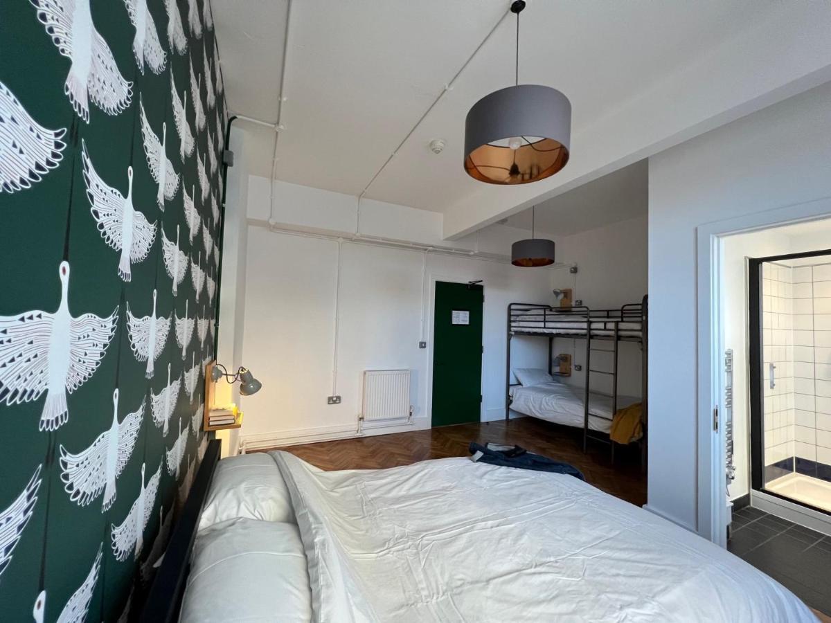 Hostel The Wing *