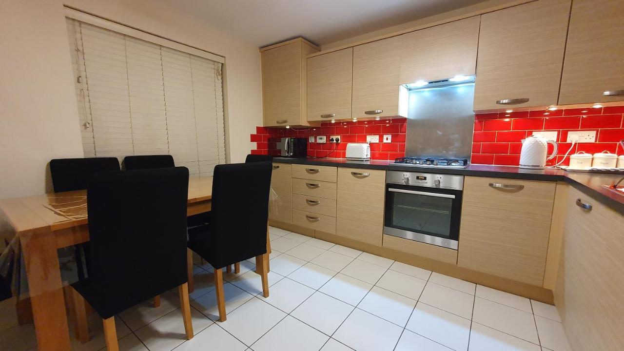 Entire In Cheswick Village Homestay Bristol