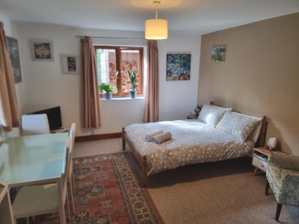 Sunnyside Apartment *