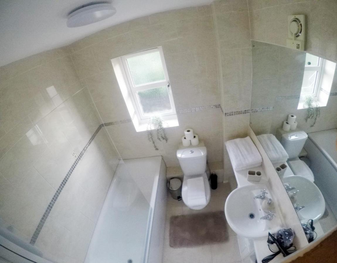 Gorgeous 3 Bed House In Holiday home Bristol