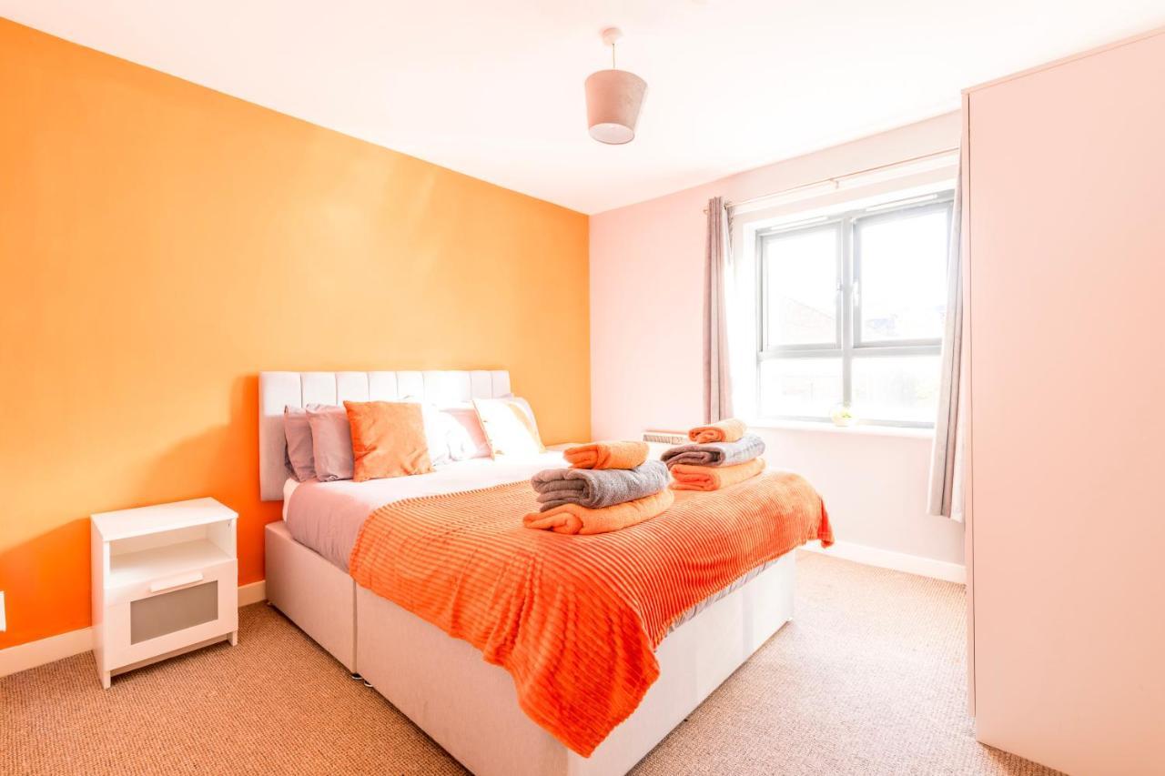 Prime Location - Modern City Apartment! Apartment *