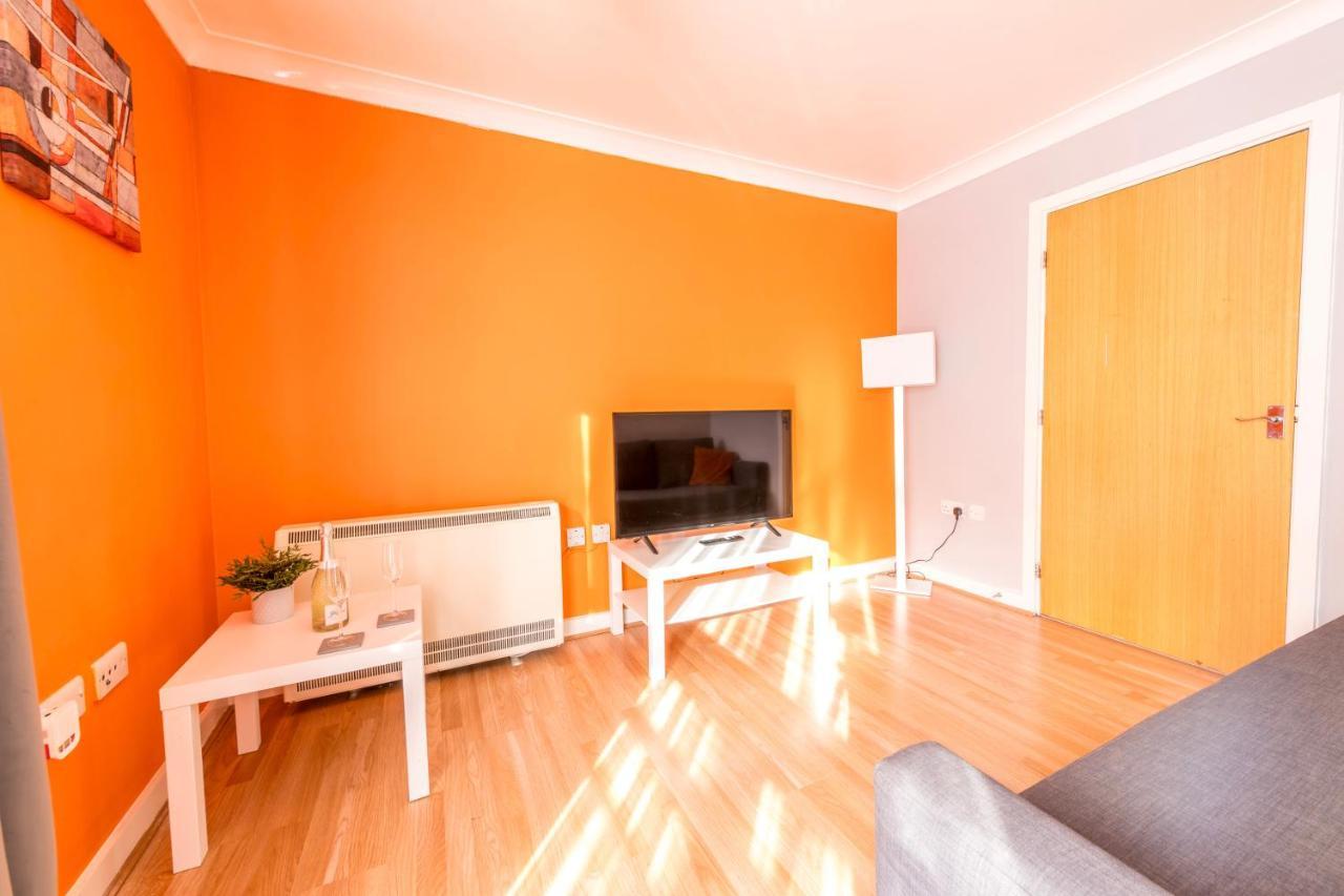Prime Location - Modern City Apartment! Apartment *