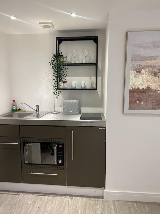 Apartment 2 Flat, 50m From Airbus *