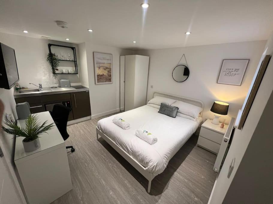 Apartment 2 Flat, 50m From Airbus *