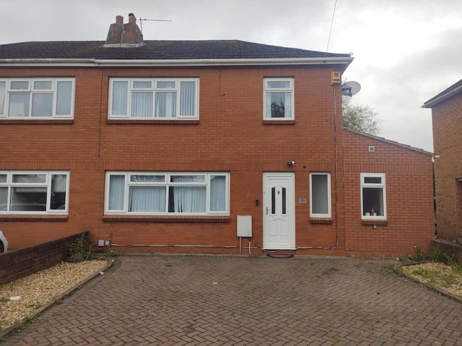 Jah Bristol: Spacious 5-bed With Free Parking For Extended