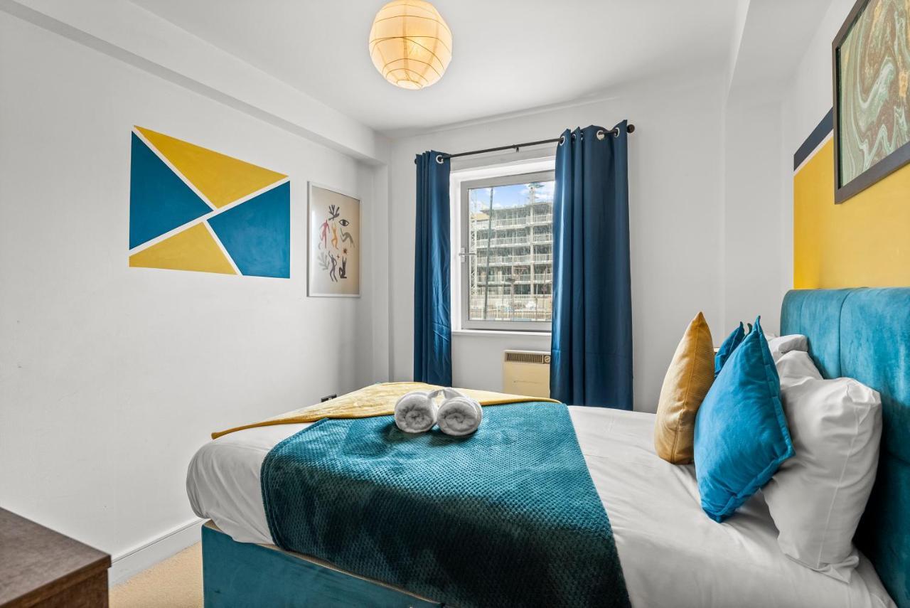 Enchanting Abode -sleeps 6 With Balcony! Apartment