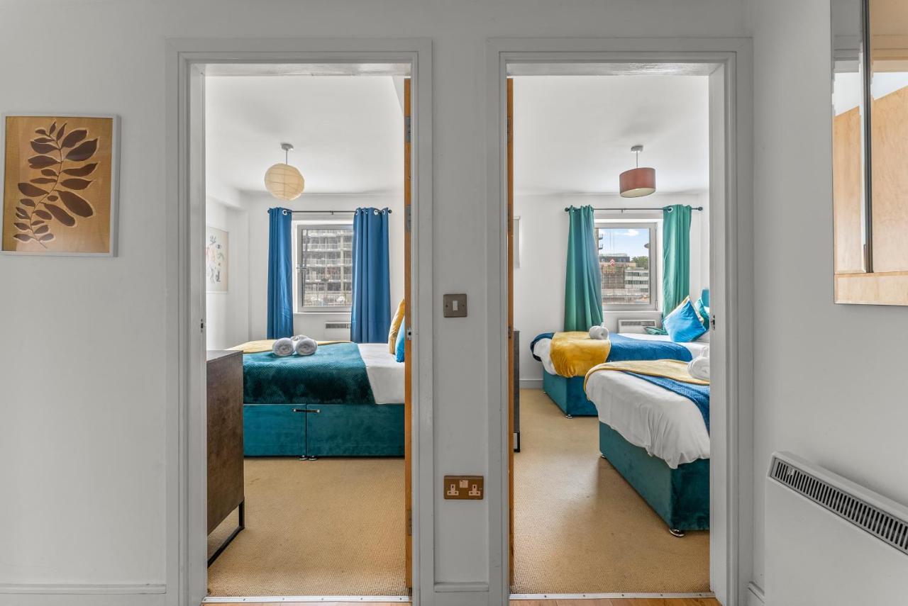 Enchanting Abode -sleeps 6 With Balcony! Apartment Bristol