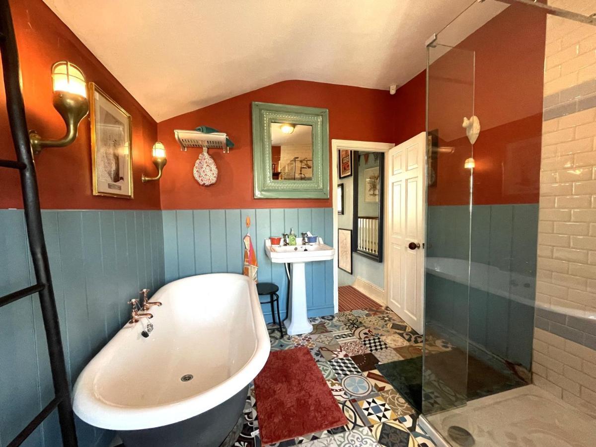 Holiday home Cosy Period With Spacious Garden Bristol