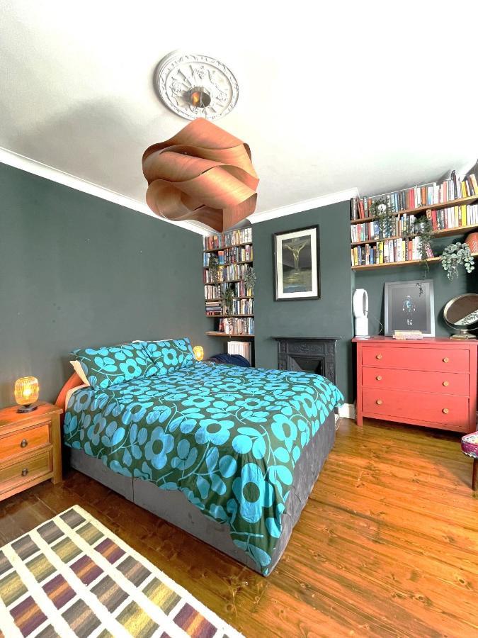 Cosy Period With Spacious Garden Holiday home *