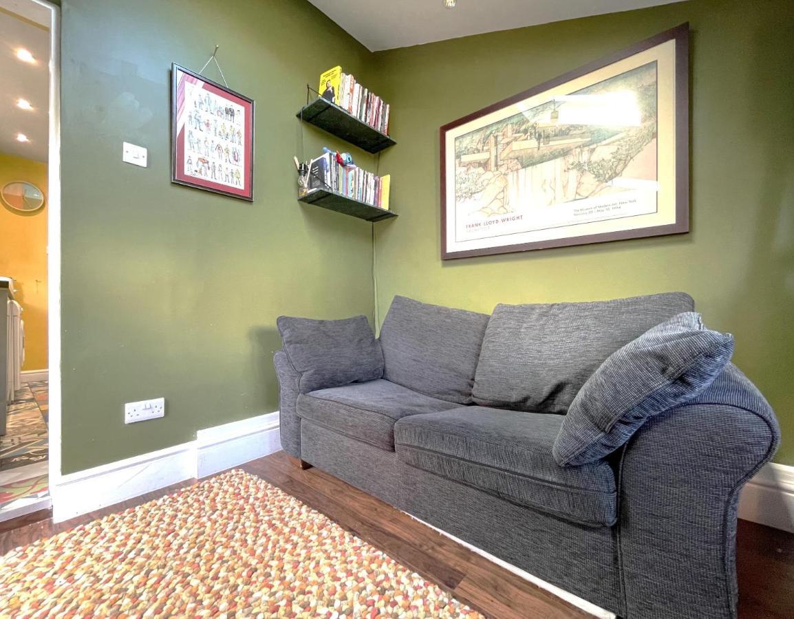 Cosy Period With Spacious Garden Holiday home