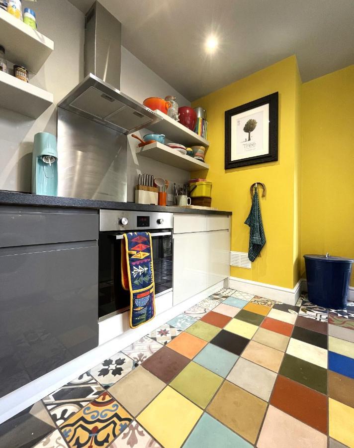 Cosy Period With Spacious Garden