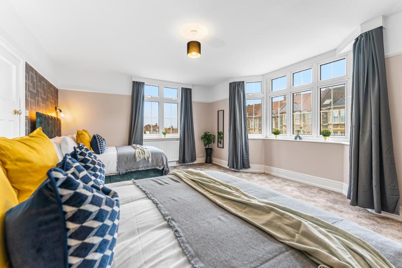 Stunning 4-bed - Garden - Sleeps 14