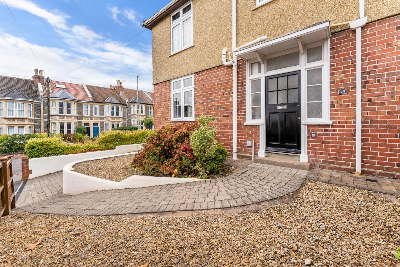 Stunning 4-bed - Garden - Sleeps 14