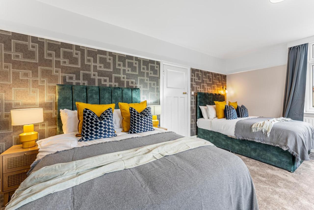 Stunning 4-bed - Garden - Sleeps 14 * Bristol