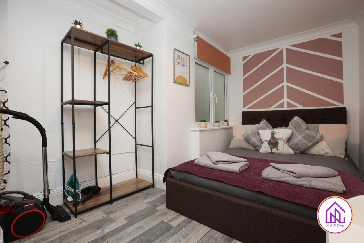 Aberdeen Apartments, Redland, Great Location Apartment *