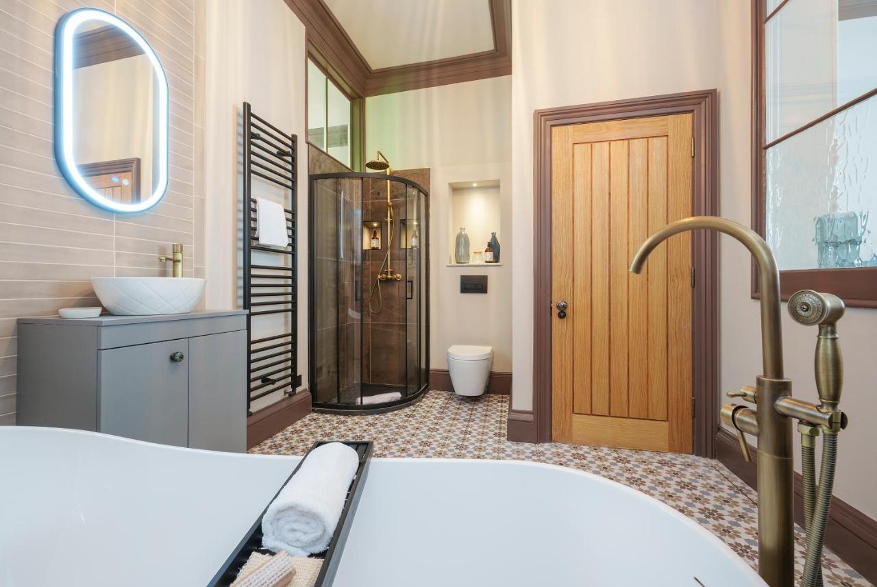The Florin - 1 Bedroom In Central By Mint Apartment *