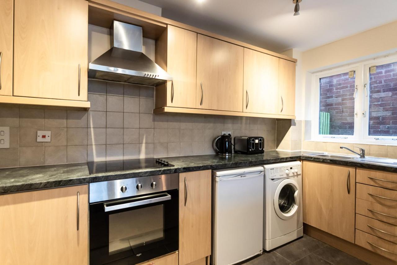 October Disc - Long - Contractors - Frances Mews Apartment Bristol