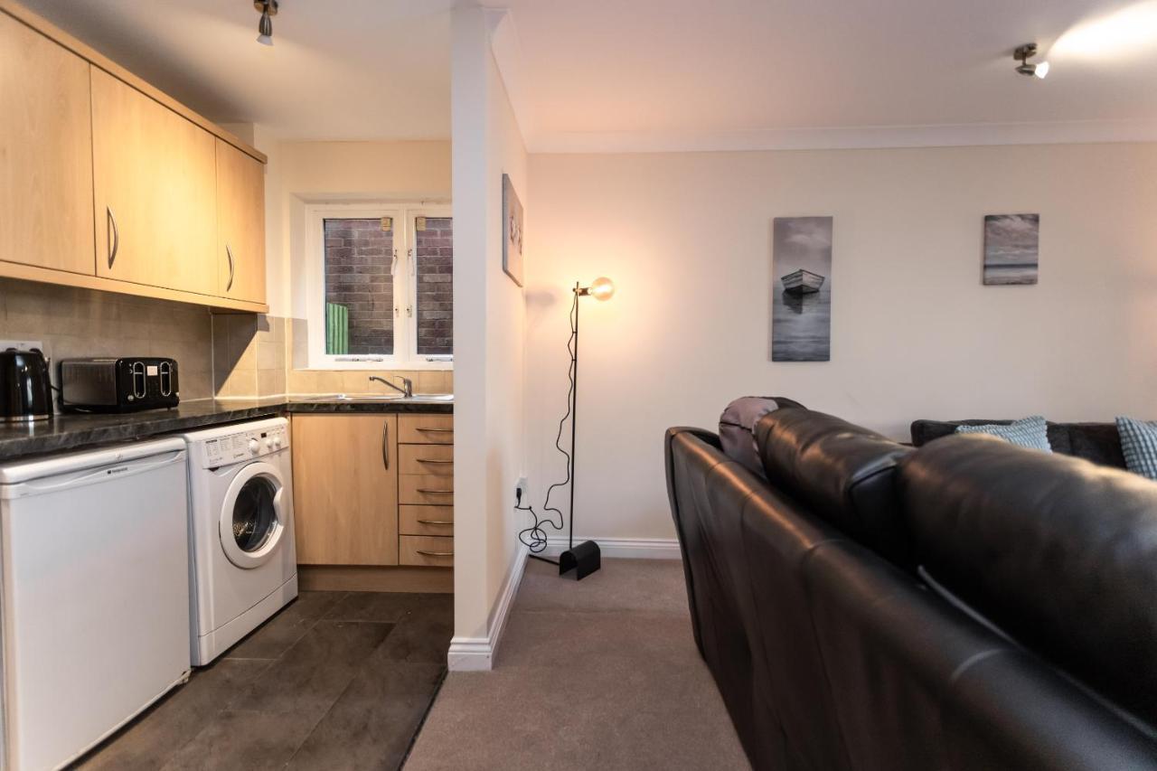 October Disc - Long - Contractors - Frances Mews Apartment