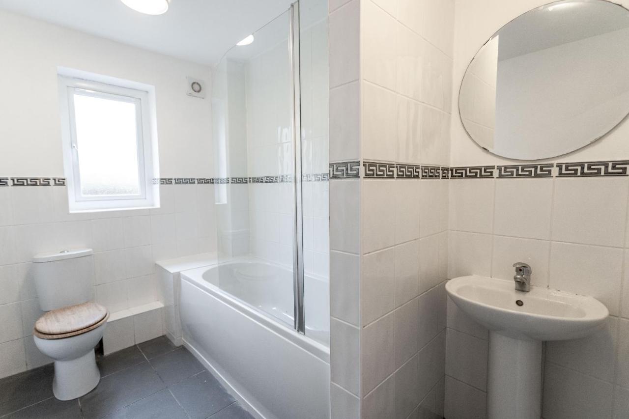 October Disc - Long - Contractors - Frances Mews Apartment