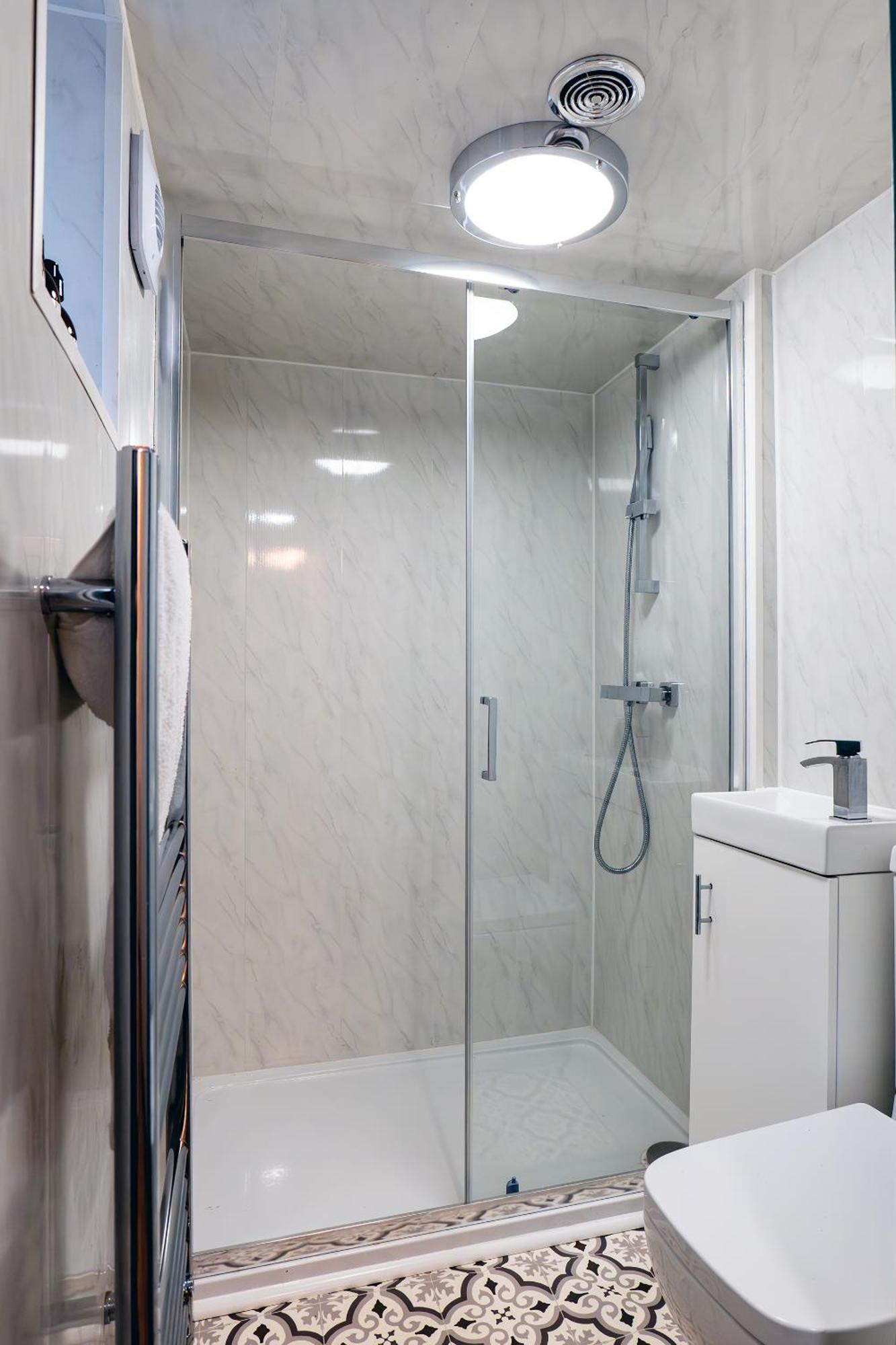 Park Place - 1 Bedroom In By Mint Apartment