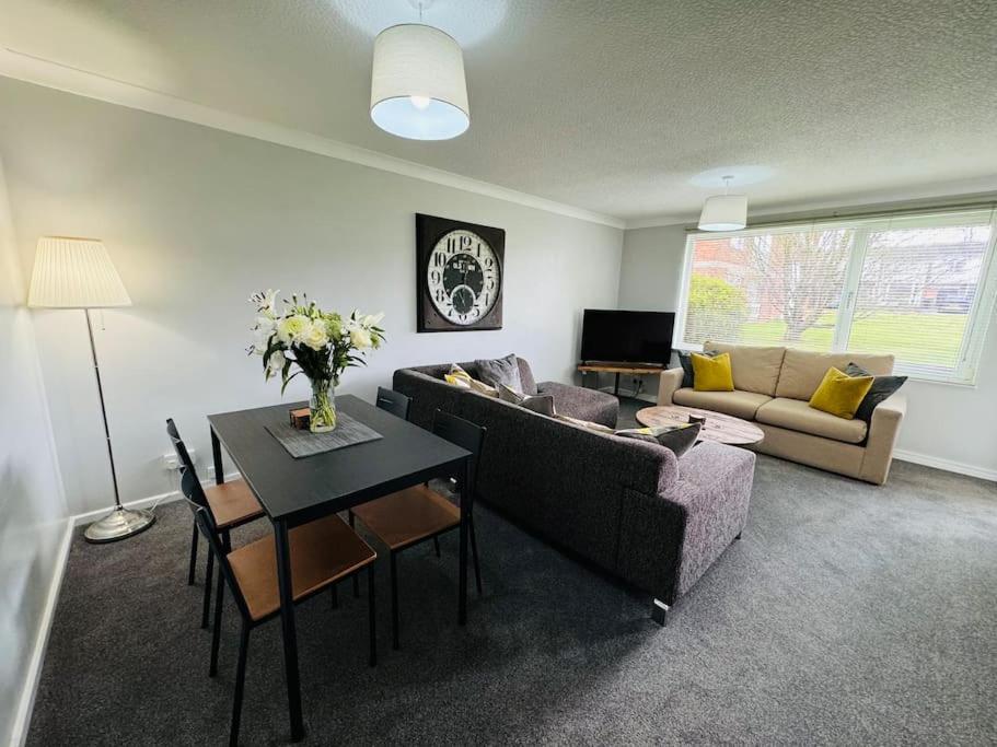 Modern & Secluded In Frenchay Apartment *
