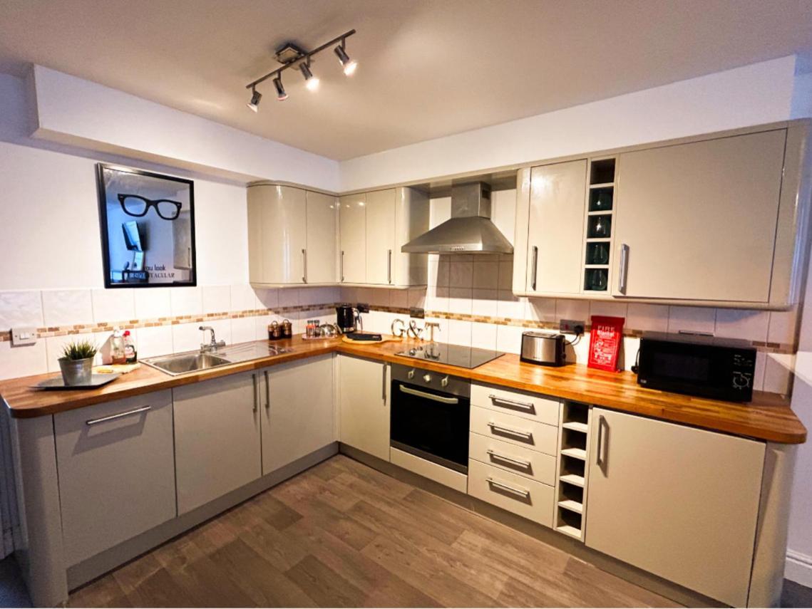 - Cabot Circus Apartment Bristol