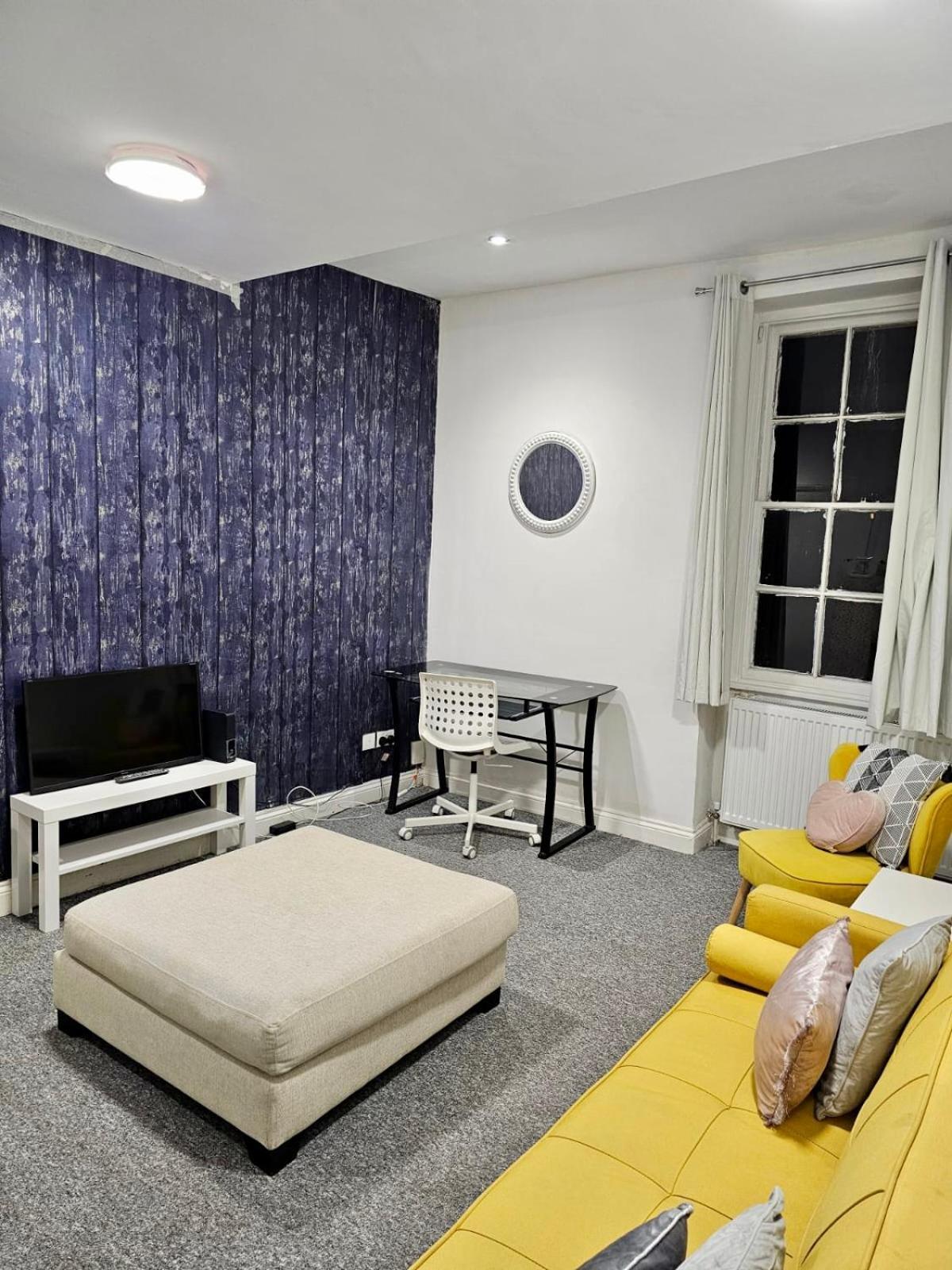 Homestay Spacious With Private Living *