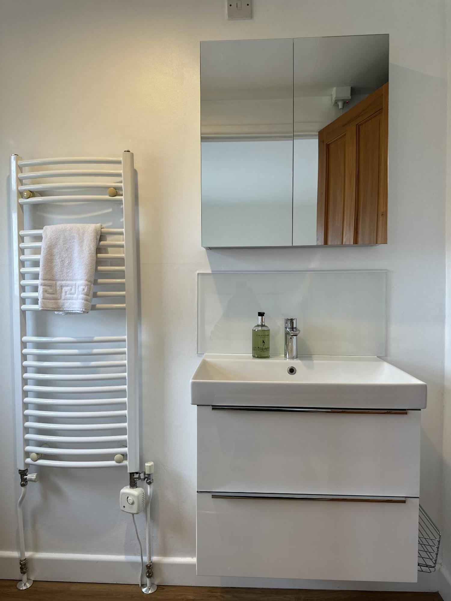 Peaceful Family Retreat Near Gloucester Road * Bristol
