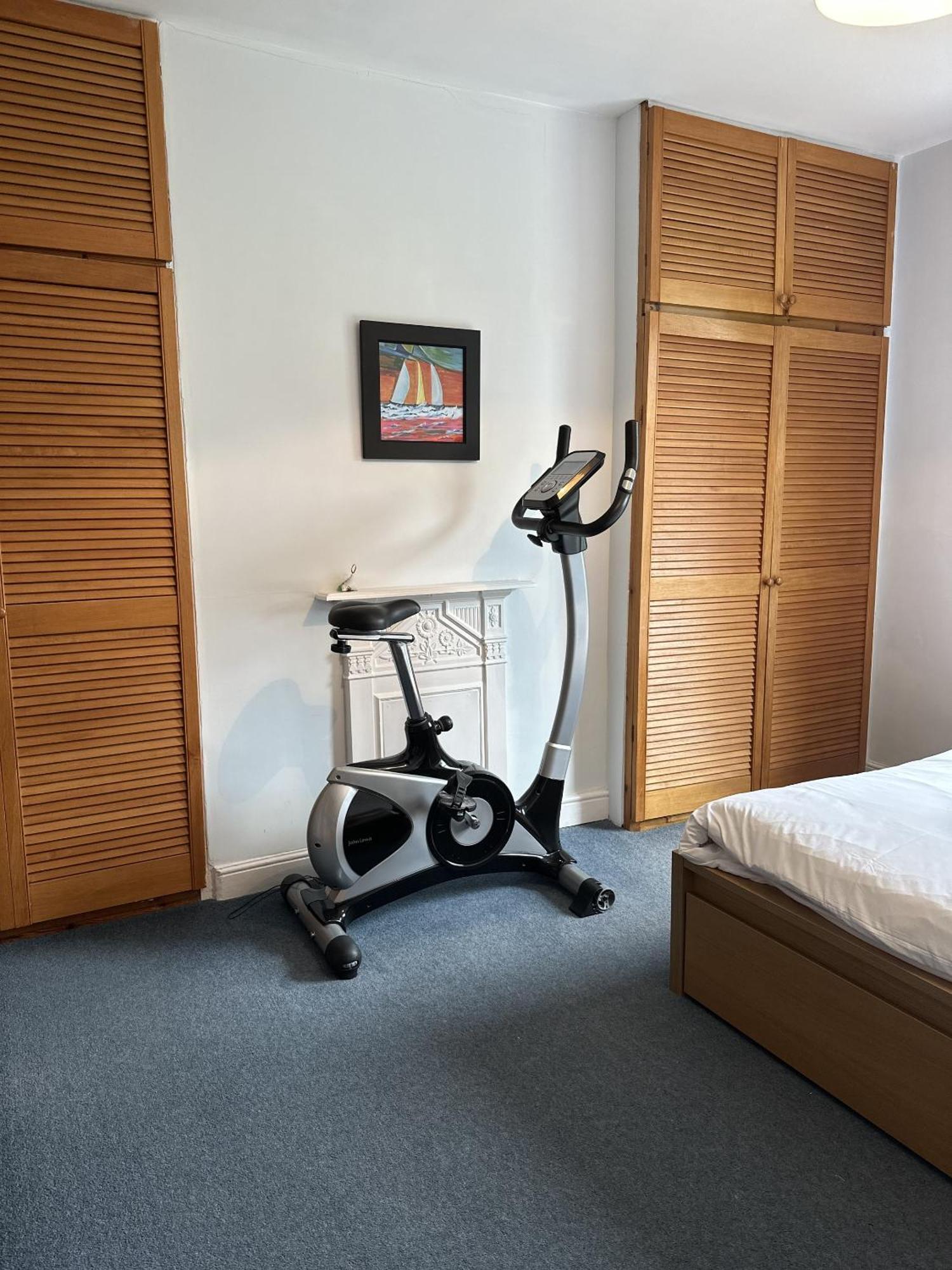 Peaceful Family Retreat Near Gloucester Road * Bristol