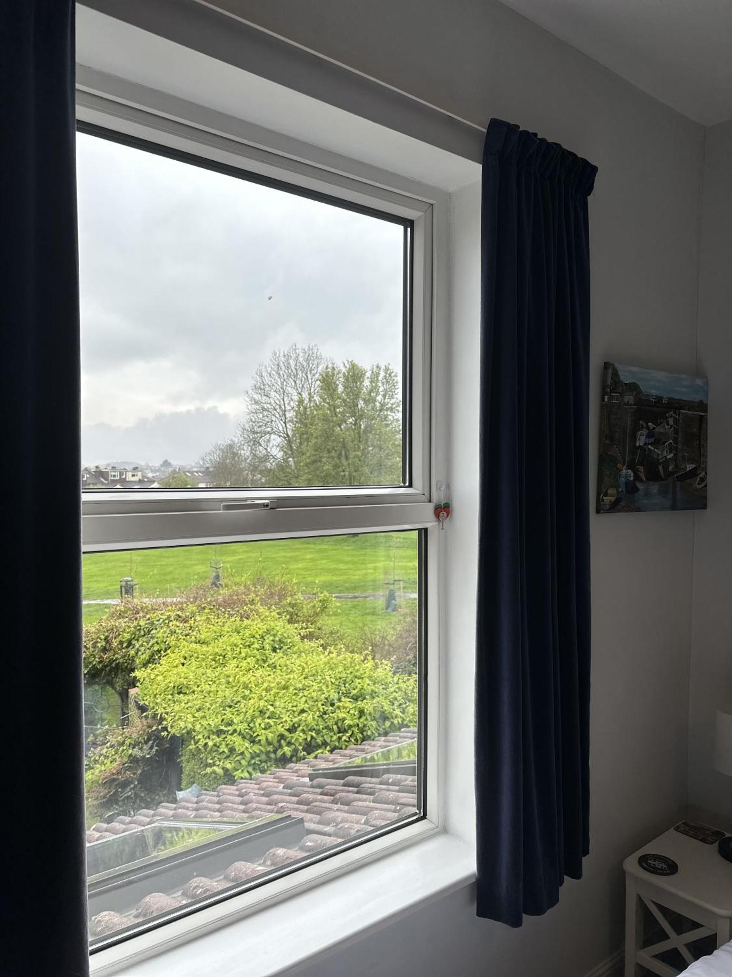 Peaceful Family Retreat Near Gloucester Road Holiday home Bristol