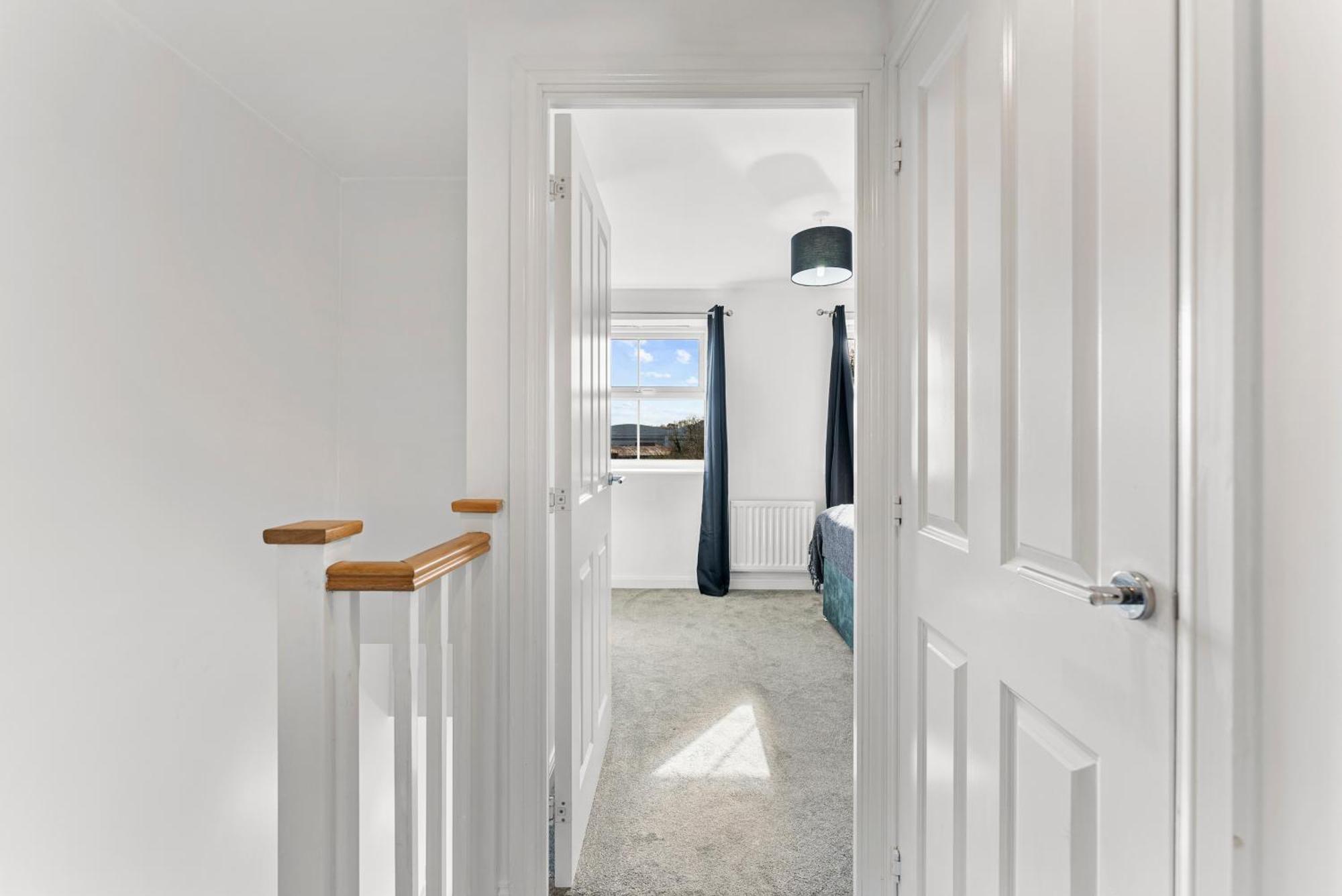 Holiday home Stylish 4 Bed - Parking - Sleeps 14 Bristol