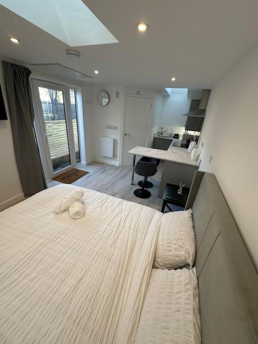 Whitsun - Brand New Listing! Apartment *