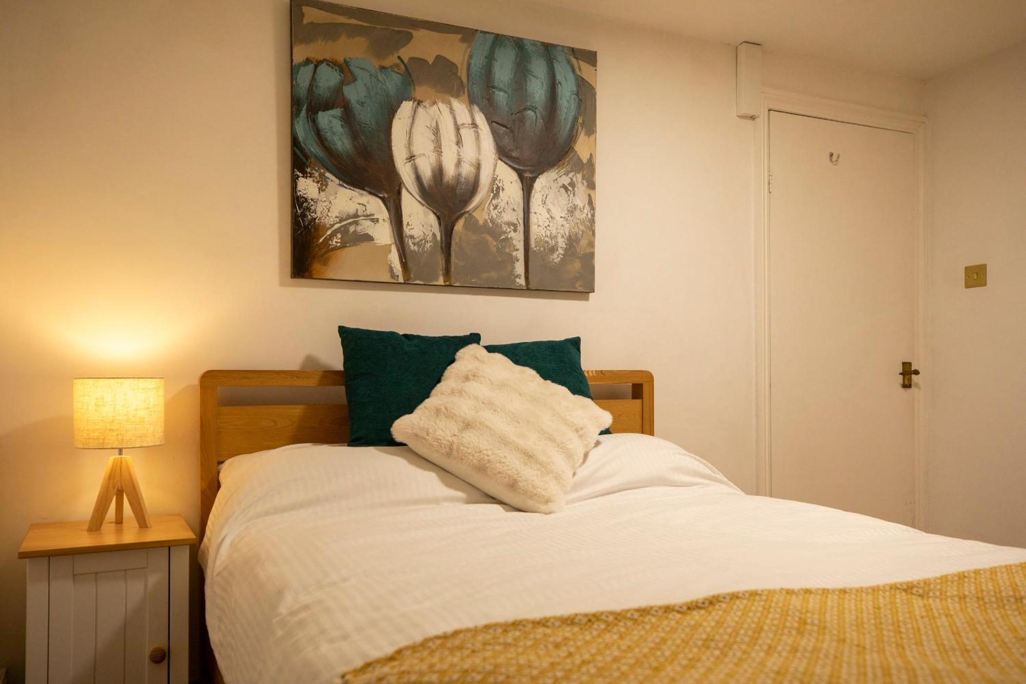 Base78, Your Place In Bristoi, Close To Station, Harbourside & Bristol